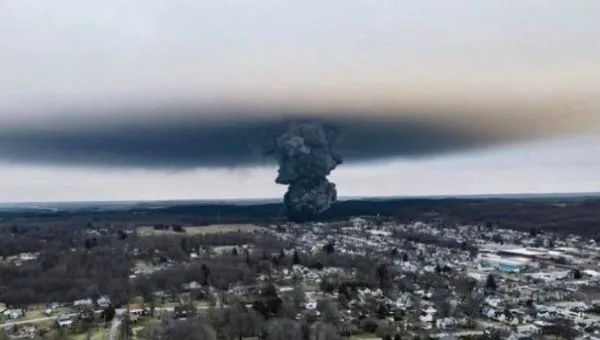 TOXIC BLACK CLOUD FROM OHIO TRAIN CRASH SLAMS INTO WNY, MEDIA SILENT