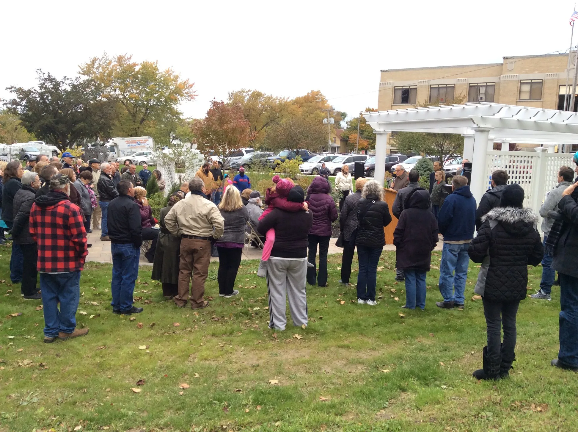 Mayor Pappas Leads Ceremony Unveiling Children’s Remembrance Garden