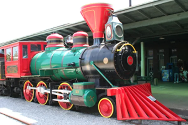 Train station set to open with  one tenant, no museum here?