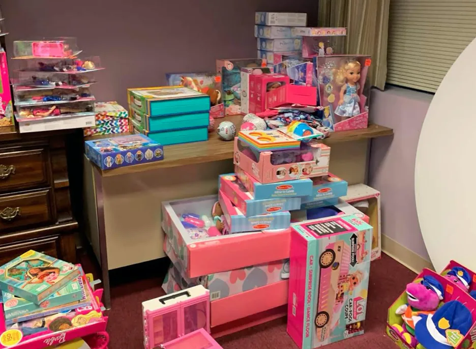 Local Charity Totally Buffalo’s Hope for The Holidays Completing 2nd Annual ‘Make a Case for Kids’ Campaign