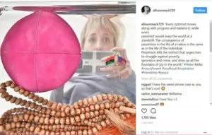 Allison Mack with Libyan flag