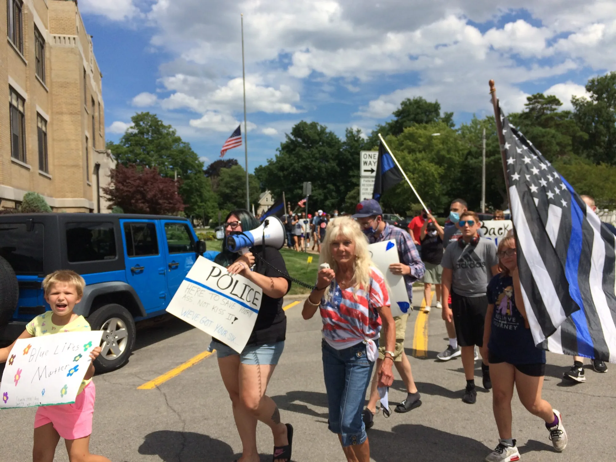 PHOTO GALLERY: “Back the Blue” Rally in North Tonawanda