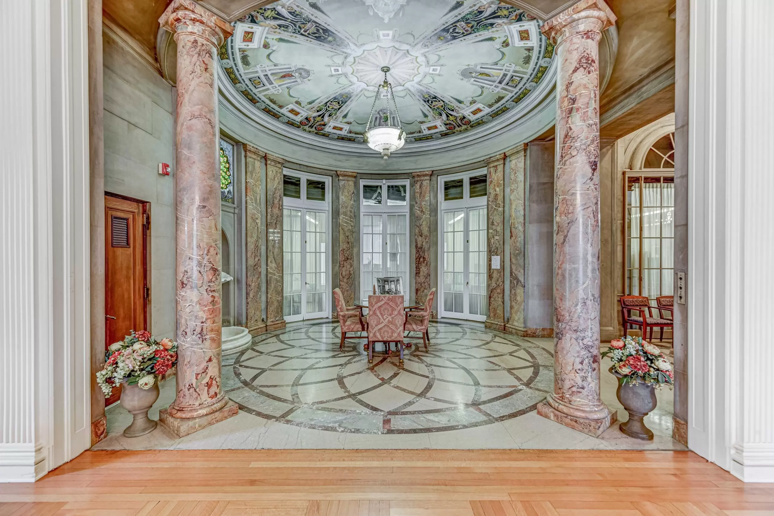 Knox Mansion Tours Offer Historical Gem