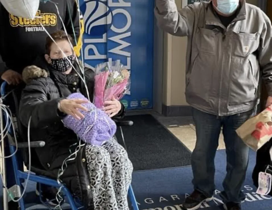 Niagara Falls Memorial Celebrates Discharge of Long-Term ICU COVID Patient