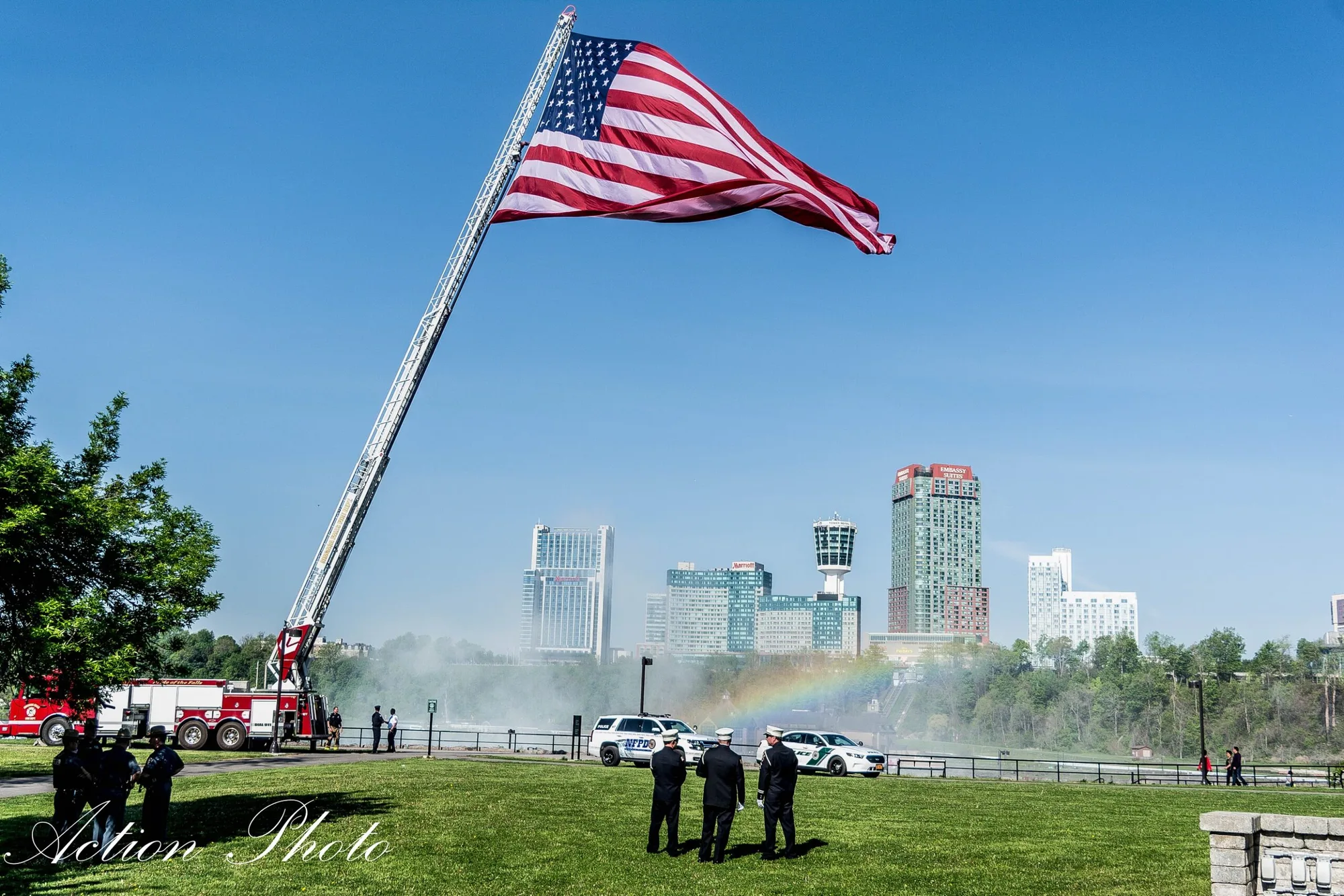 “Patriot Flag” Makes Stop in Niagara Falls
