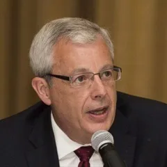 So, who is Robert Pascoal and why is he running for City Council?