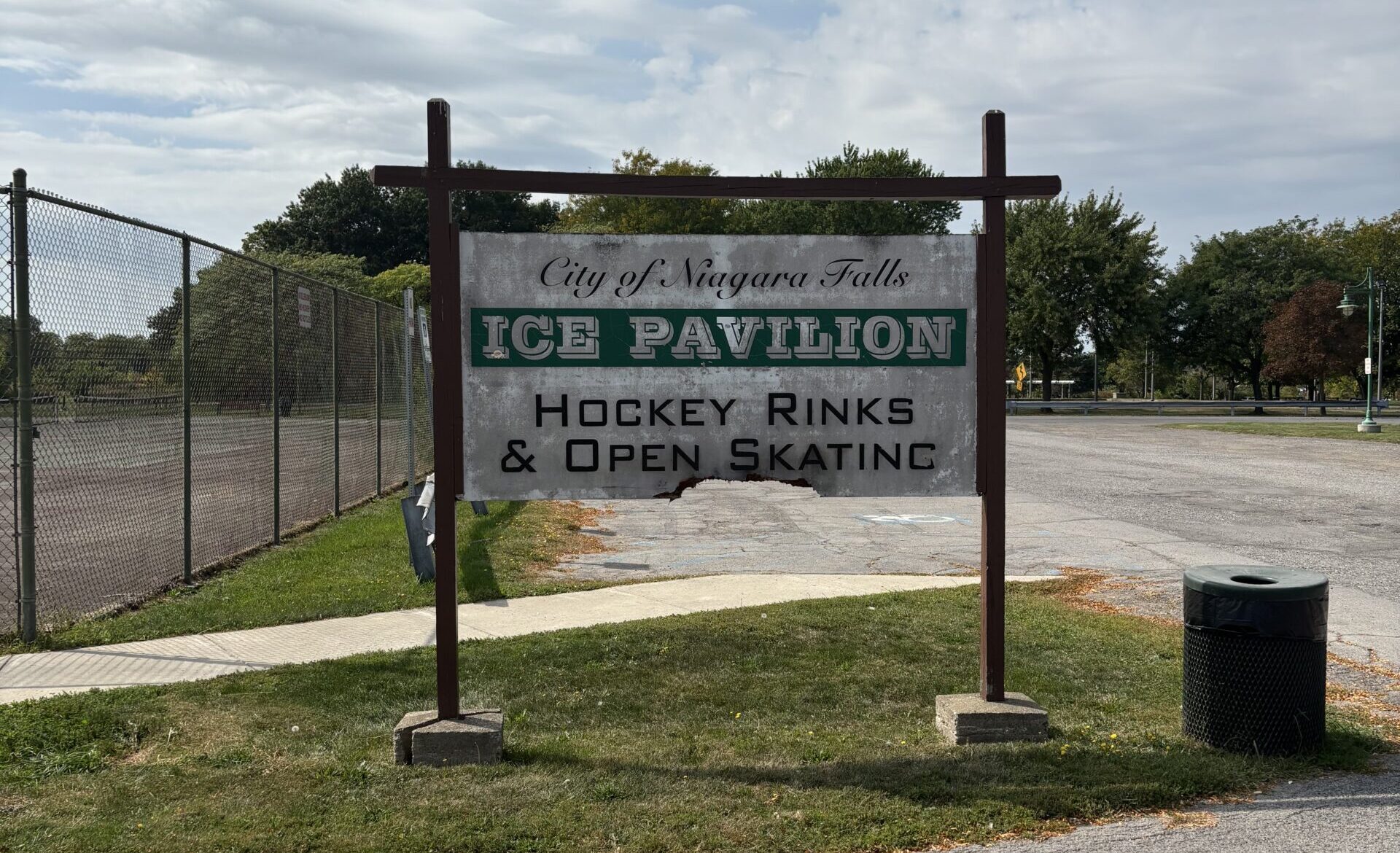 Mayor Closes Rink After Vote Doesn’t go his Way