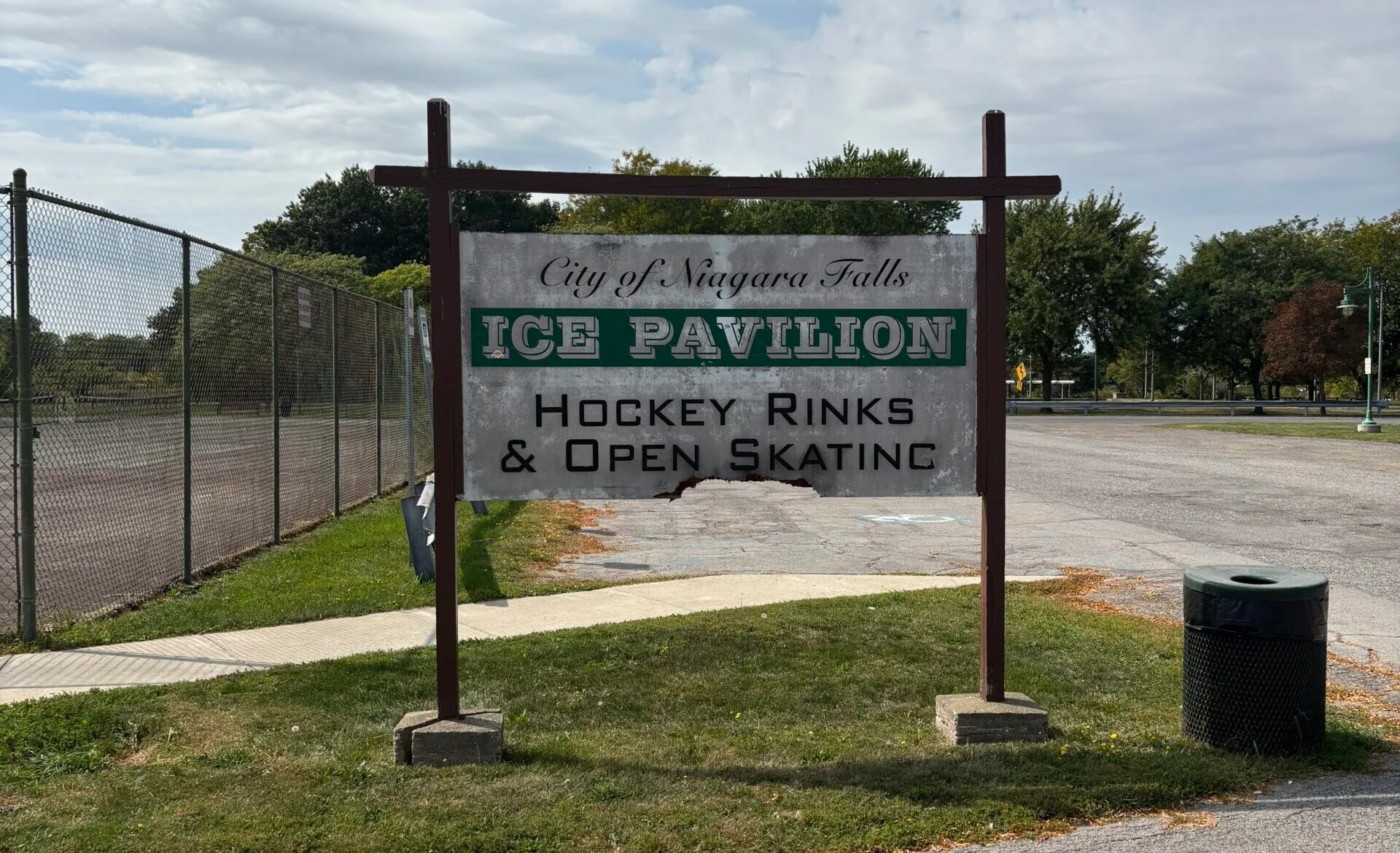 Mayor Closes Rink After Vote Doesn’t go his Way