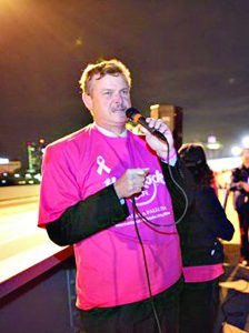 When he wants to look cool, Niagara Falls Mayor Paul Dyster wears a Hard Rock Café T shirt. His closet also includes a jersey that makes him look like a hockey player, one that depicts cartoon character Jiminy Cricket swooning in the arms of Harriet Tubman and now, one that makes his appear to be a hip skateboard dude!