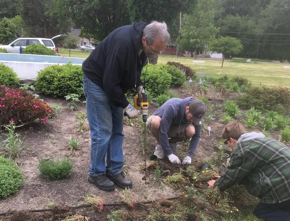 Community Gathers to Beautify Botanical Gardens in North Tonawanda