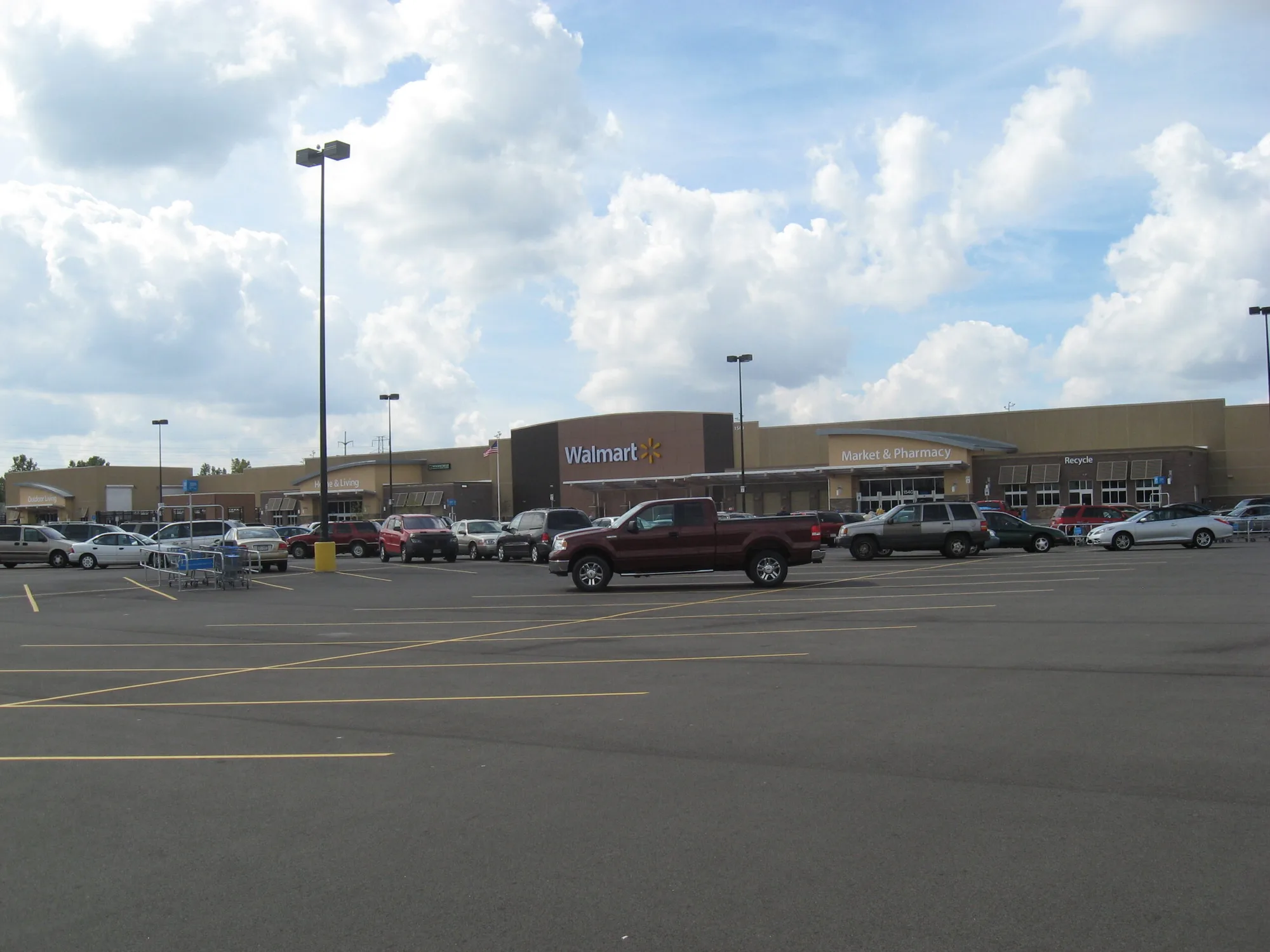 THE ACTION: Shocking Find at Niagara Falls Walmart, Pre-Ripped & Pre-Stained Shorts