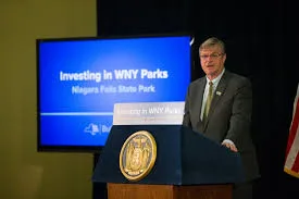 Buffalo Waterfront Renewal proceeds apace with Front Park road removal, Niagara Falls lags, cedes waterfront benefits to State