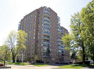 Shmuel Shmueli doesn’t live at the Parkway Condominiums any more.